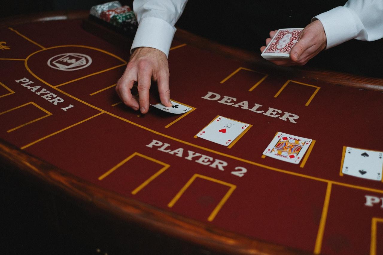 What to Expect When Working as a Croupier - AJIRA YAKO