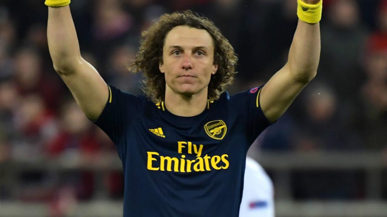 Luiz hasn't been a proper footballer for about three years' - Defender should say 'prayer of thanks' after new Arsenal deal, claims Petit | Goal.com UK