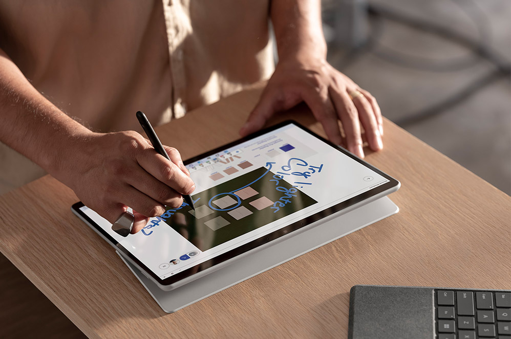 Surface Pro X เป็นอุปกรณ์ Pro ที่คล่องตัวเต็มที่ - Microsoft Surface