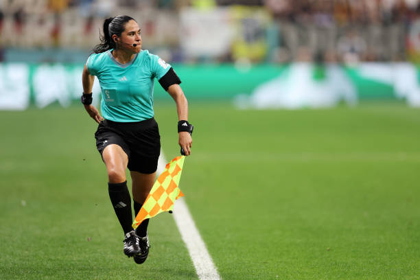 Top 10 Nữ Trọng Tài Bóng Đá Xuất Sắc Nhất Thế Giới - Top Soccer Blog